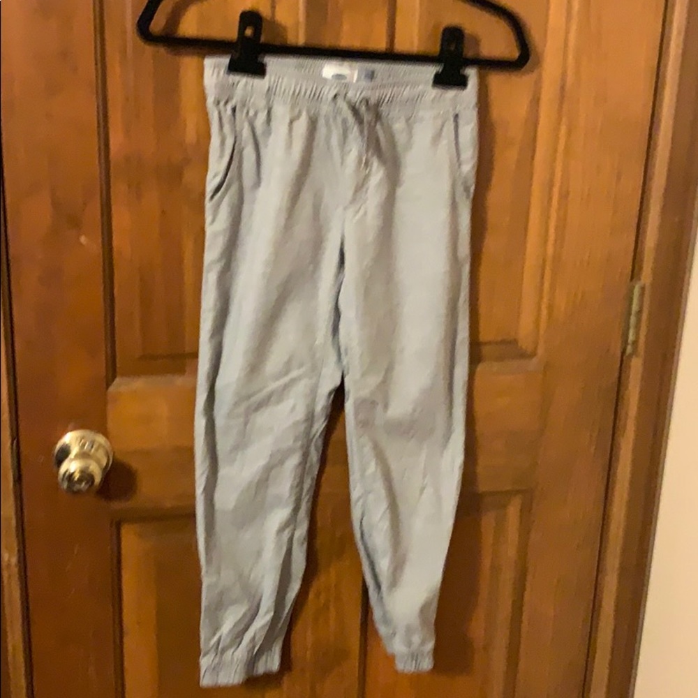 EUC Old Navy Boys size M (8) gray Joggers.